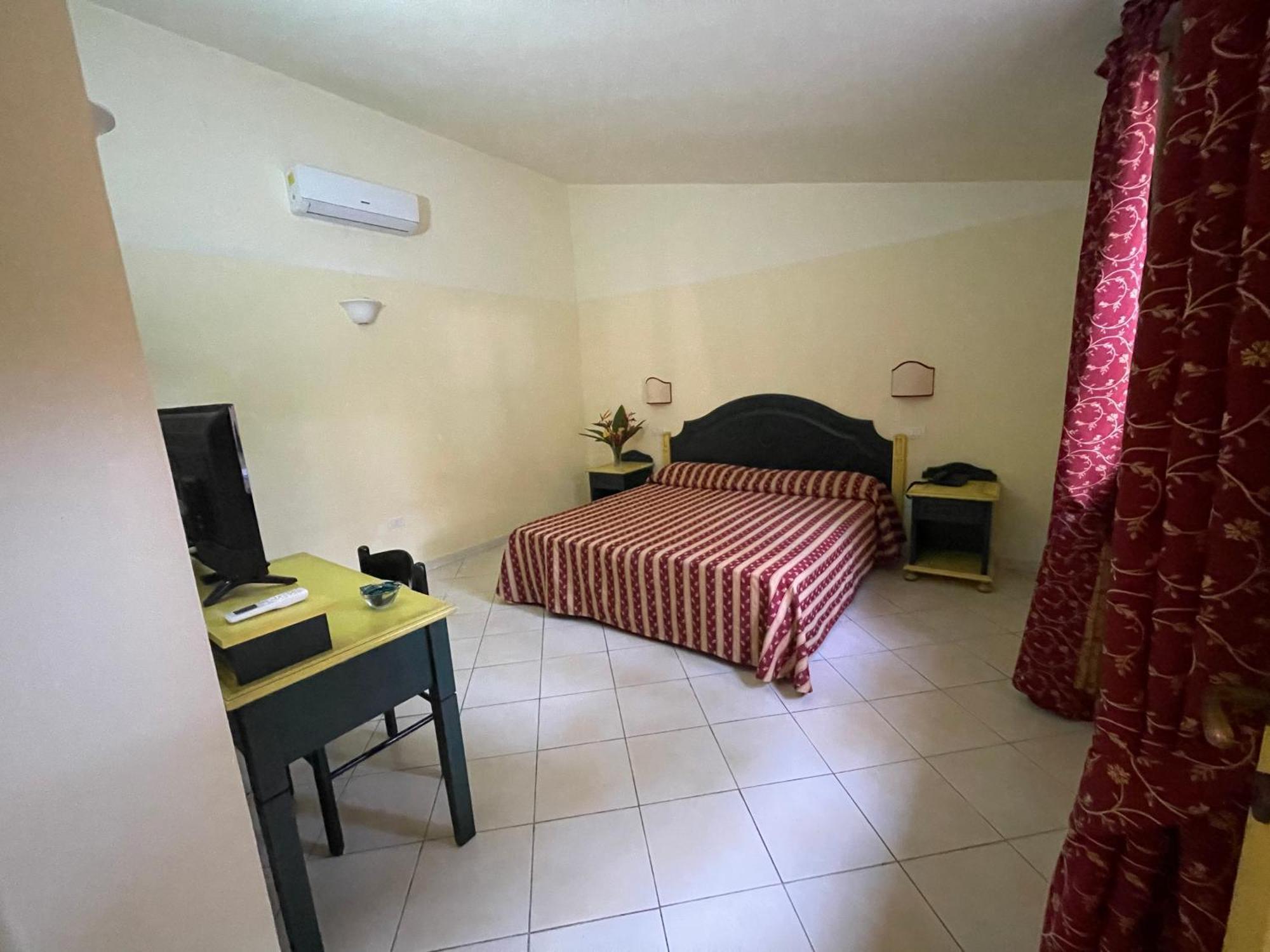 Ala Birdi Residence Arborea Esterno foto